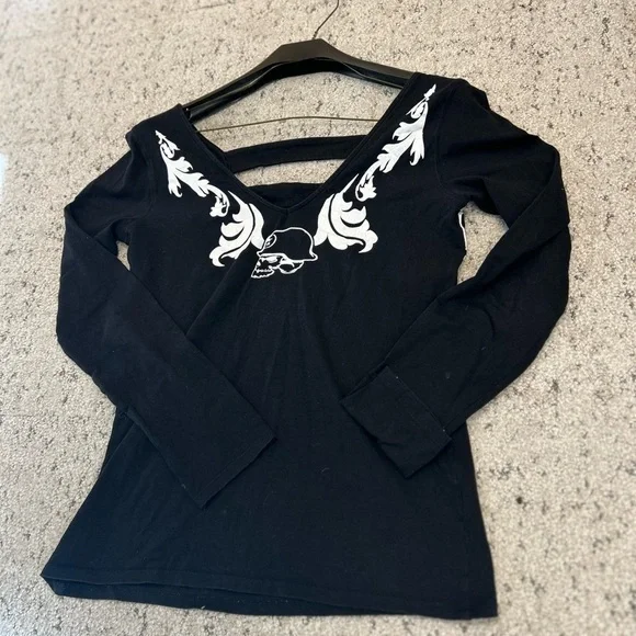 Y2K Metal Mulitia M strapped long sleeve shirt in great condition (minor stain) - Picture 2 of 9